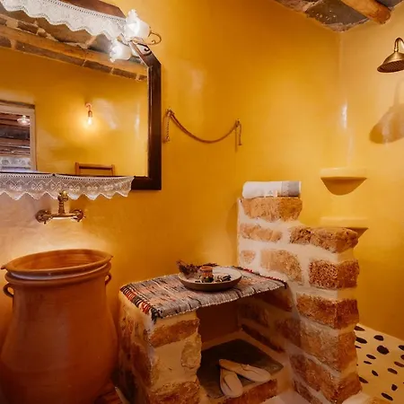 Stenosa Πανσιόν