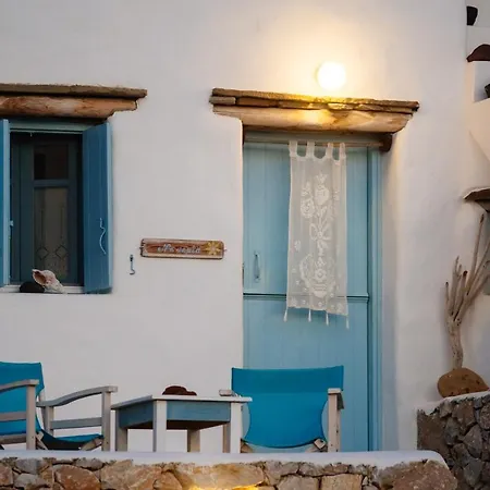 Stenosa Πανσιόν Δονούσα